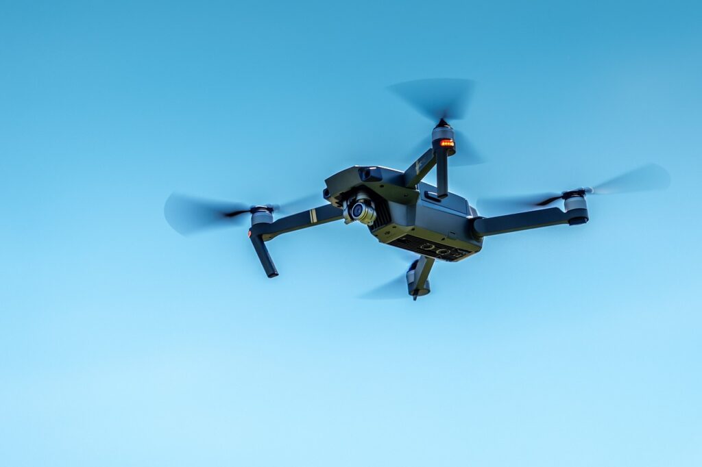 drone, flying, robot-4302861.jpg